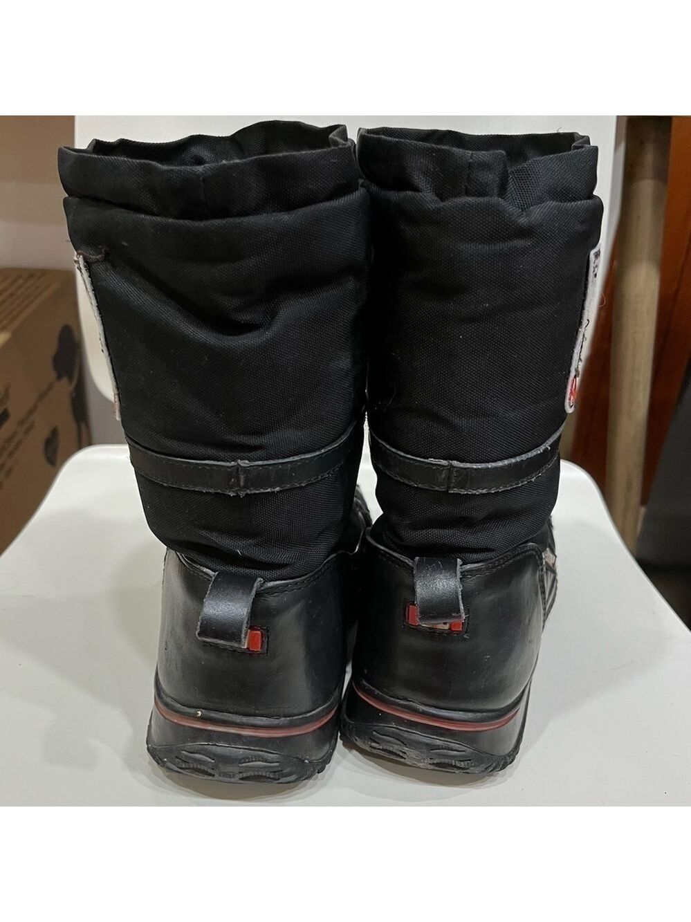 Pajar black leather and nylon low grip insulated winter boots size 38 - Picture 7 of 11